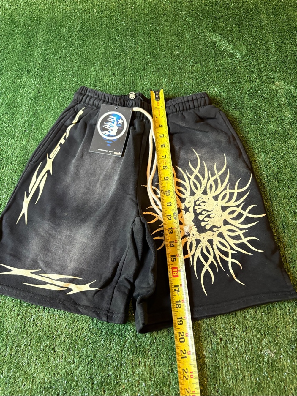 Men's Black Graphic Hybrid Shorts with Tan Sunburst Print - Picture 5 of 6